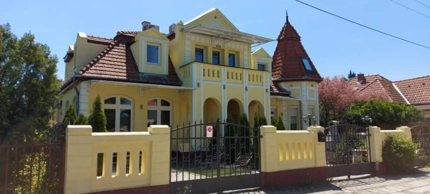 Corner Apartman 5 Шиофок Экстерьер фото